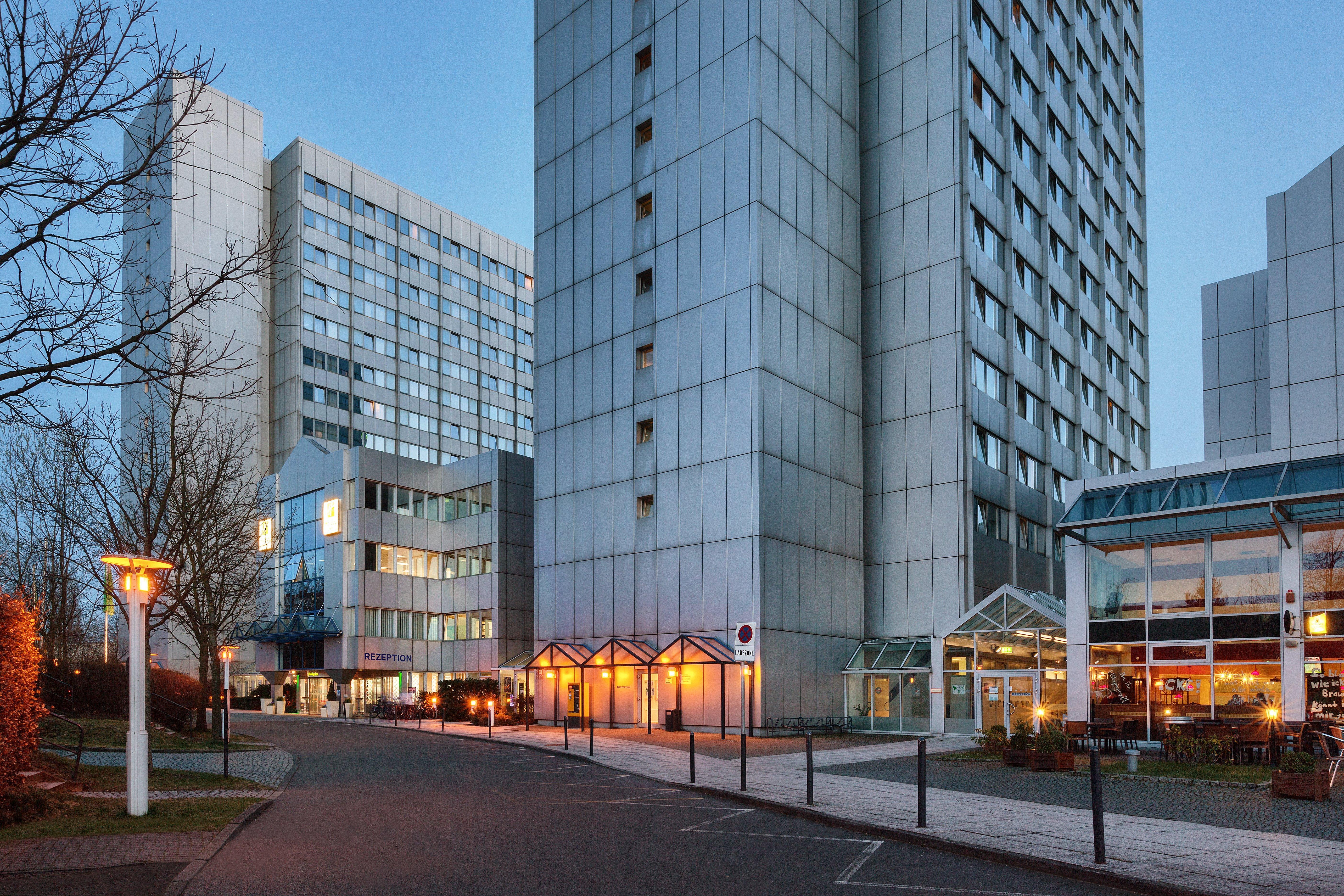 Holiday Inn Berlin City-East Landsberger Allee, An Ihg Hotel Exterior photo